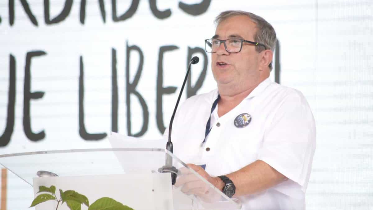 Timochenko, ex comandante guerrillero, participó de acto de perdón