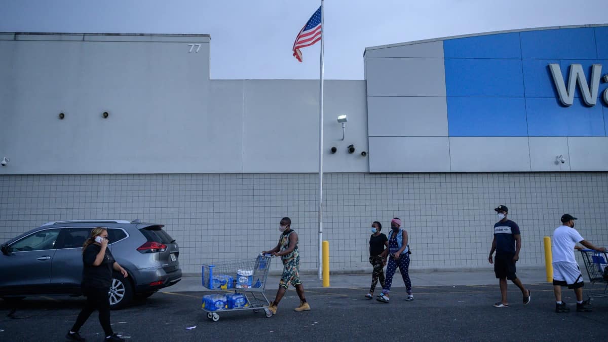 Tiroteo en centro comercial de Estados Unidos deja dos muertos y 4 heridos