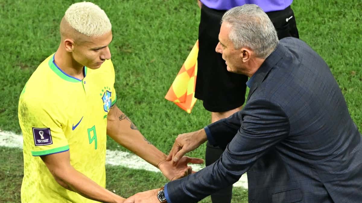 Tite salió de Brasil tras eliminación de Catar 2022
