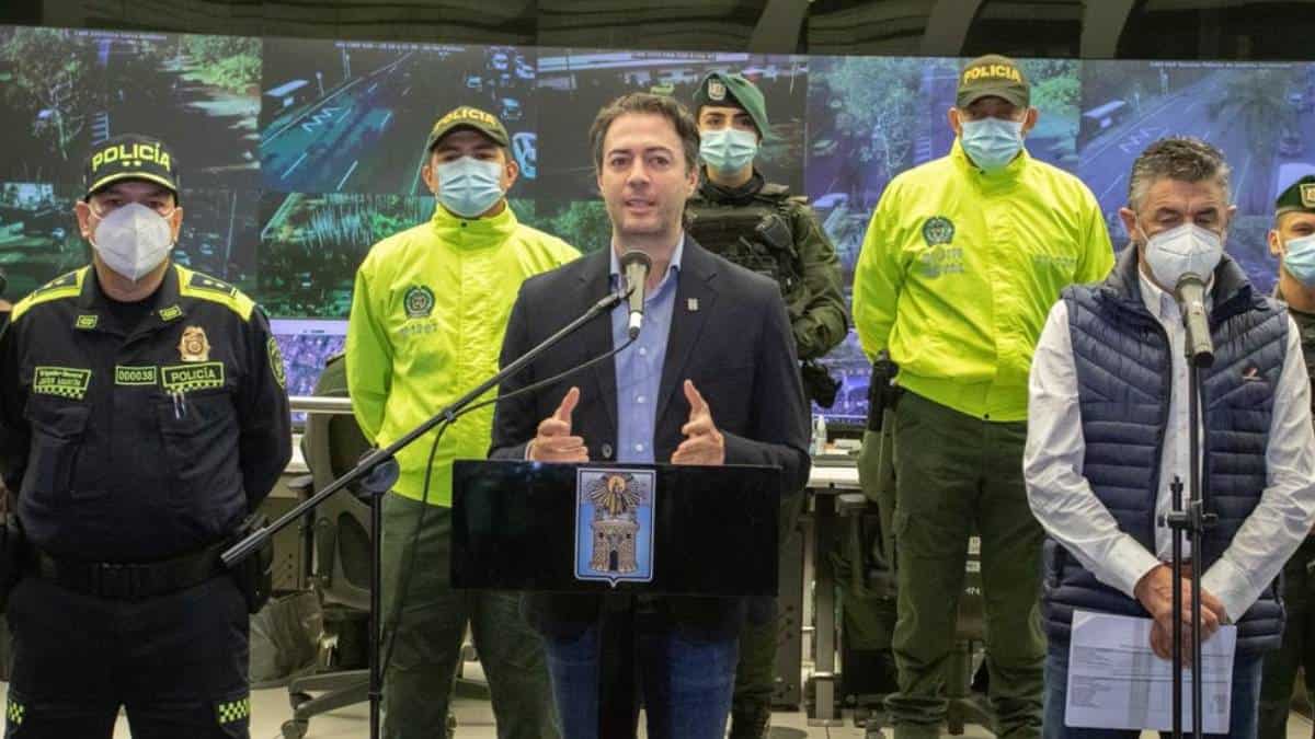 Toque de queda en Parque Lleras para menores de edad