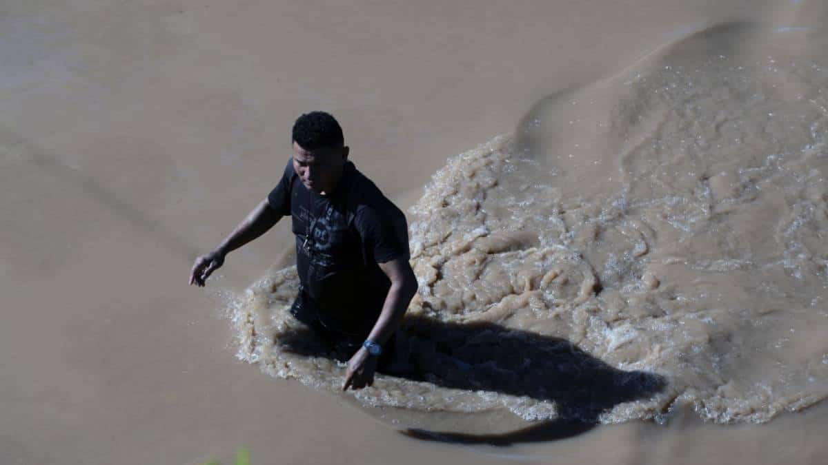 Tormenta Eta azota Cuba mientras la atraviesa camino a la Florida en Estados Unidos