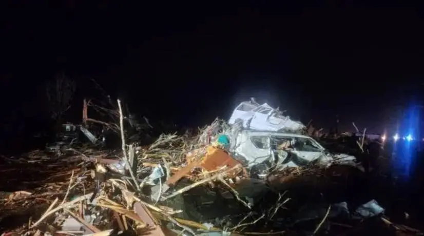 Tornado dejó más de 20 muertos en Misisipi