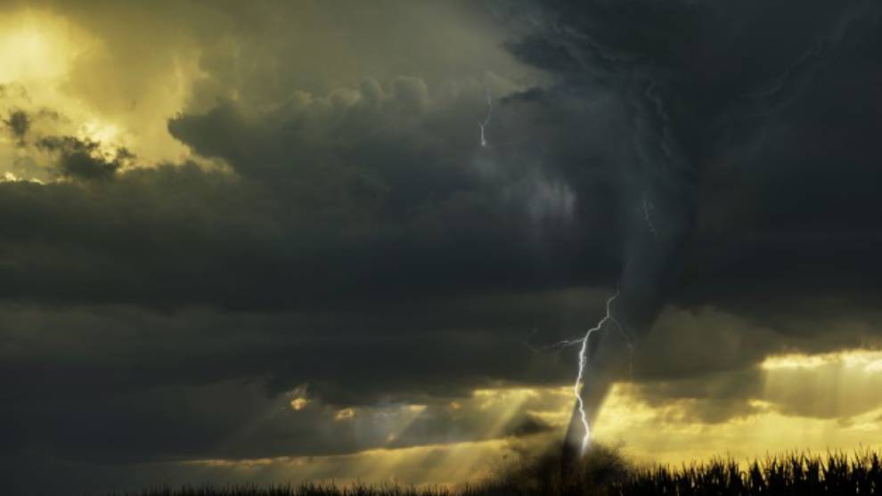 Captan el preciso momento en el que se produce un tornado