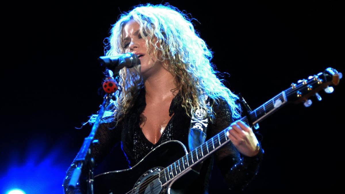 Esta es la traducción de ‘Ojos así’, la exitosa canción de Shakira