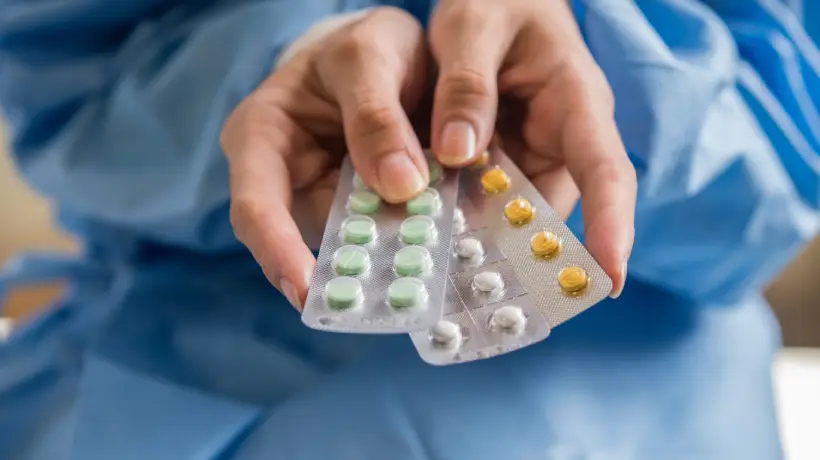 Los graves riesgos que implica la automedicación con hormonas para el proceso de cambio de género