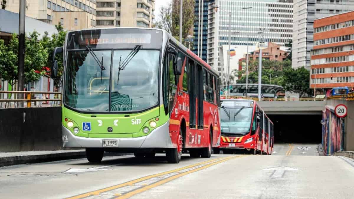 ¿La más cara de Sudamérica? La tarifa de Transmilenio comparada con otros países