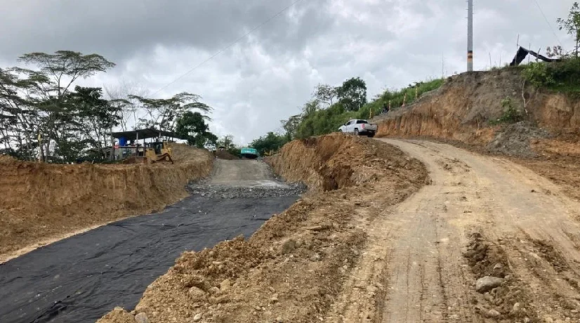 Trasportadores piden paso en vía alterna a Panamericana