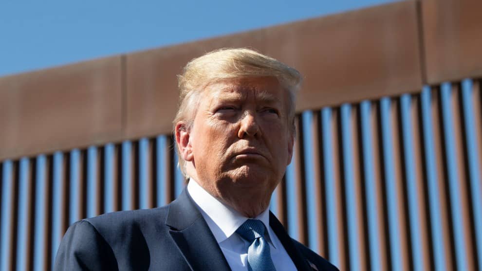 Se cae intento de Trump de desviar fondos para construir muro fronterizo