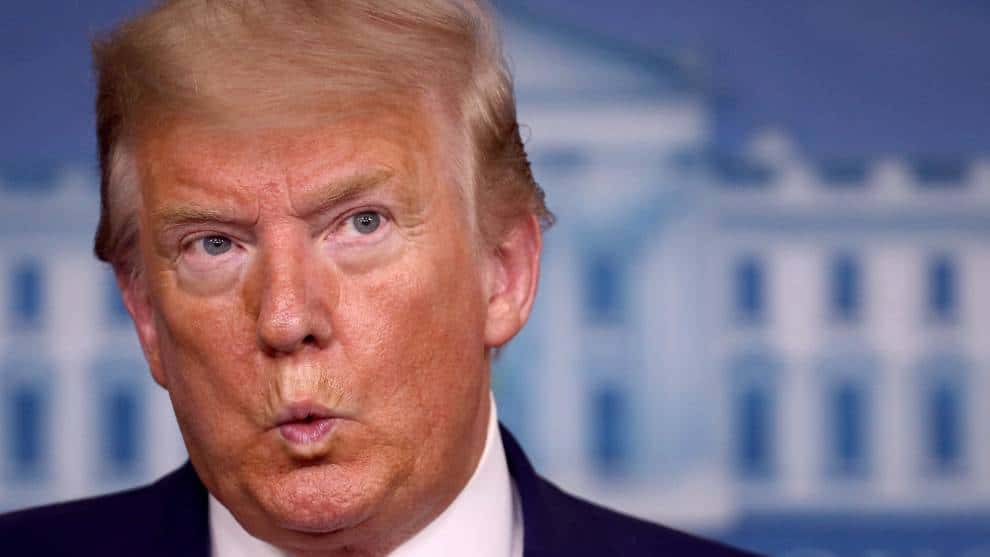 Bolsas y petróleo caen luego del contagio de covid-19 de Trump