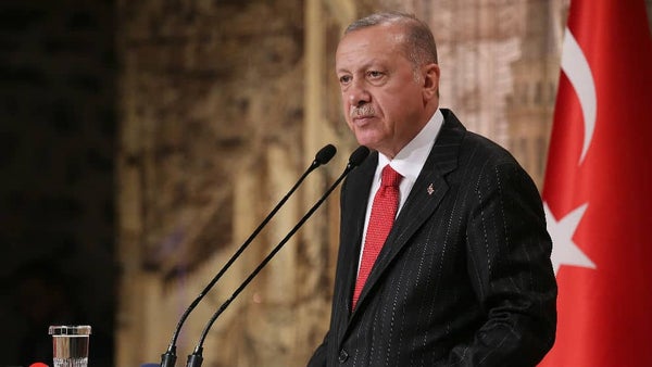 Erdogan amenaza con "romper la cabeza" a los kurdos si no se retiran del norte de Siria