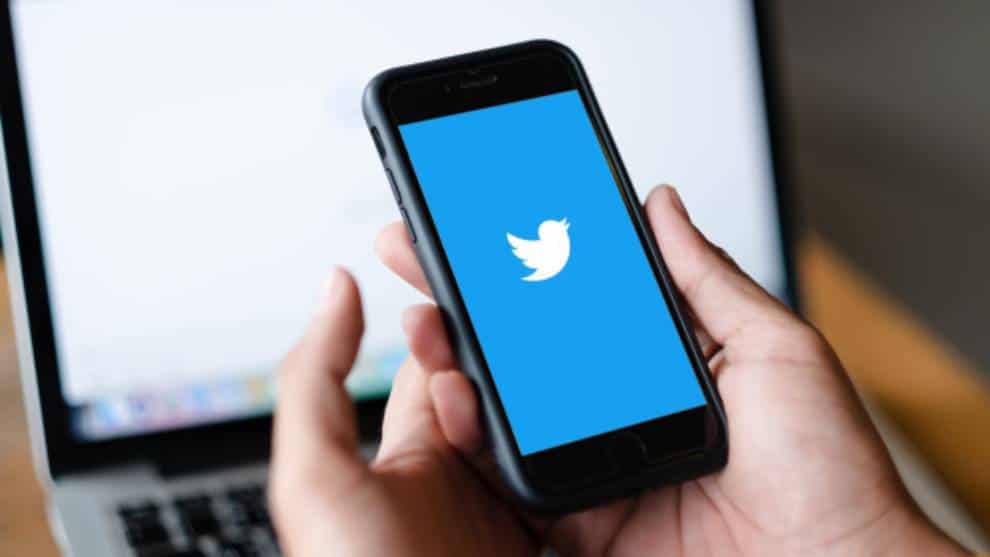 Twitter enviará advertencias a publicaciones falsas sobre el coronavirus