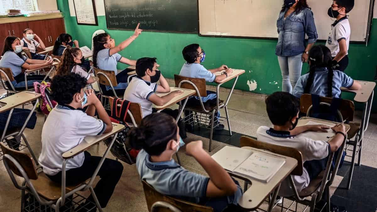 Foto: AFP | JOAQUIN SARMIENTO Cosas que no pueden pedir los colegios en la lista de útiles escolares