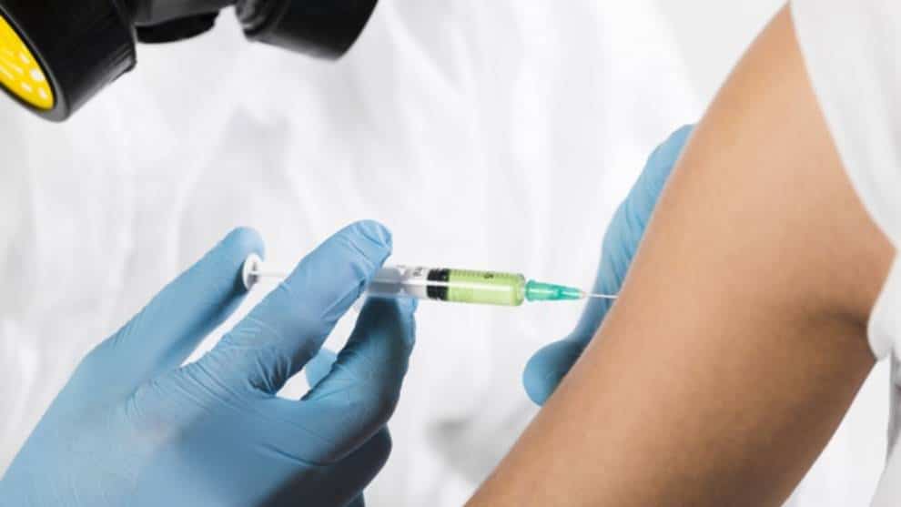 Vacuna de Oxford contra el covid-19 ofrecería el doble de protección