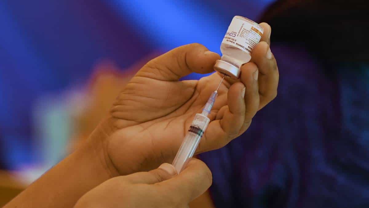 Colegios y universidades deberán unirse a jornada de vacunación anticovid