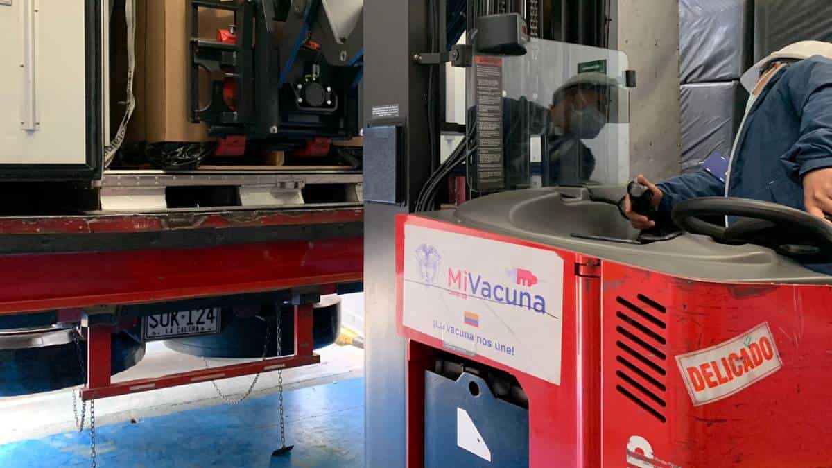 Más de un millón de dosis de AstraZeneca llegaron al país este domingo