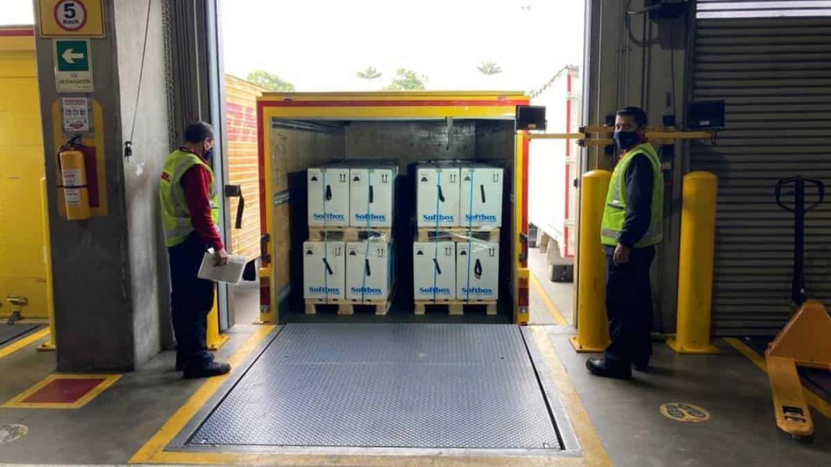 Más de un millón de dosis de Pfizer llegaron a Colombia por Covax