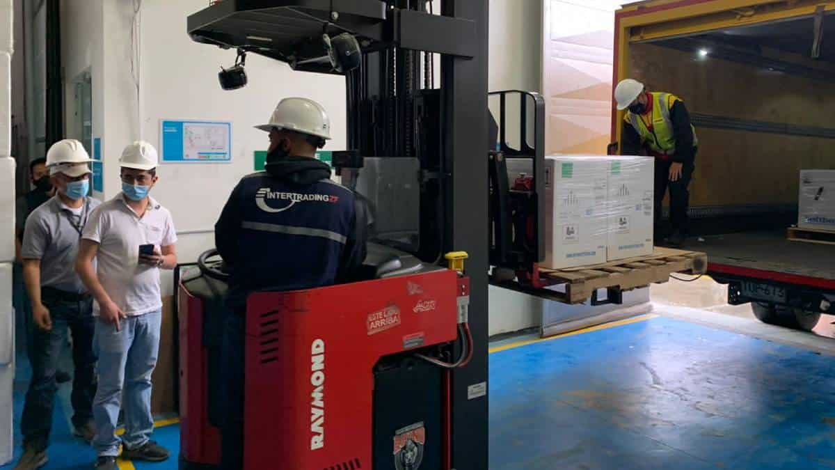 Más de 100.000 dosis de Pfizer llegaron a Colombia este miércoles