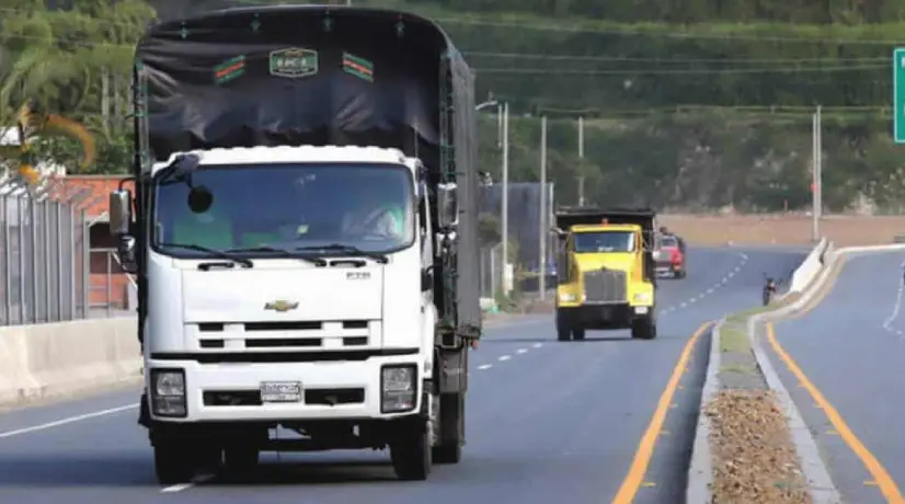 Levantarán restricción de transporte de carga en cinco tramos del país