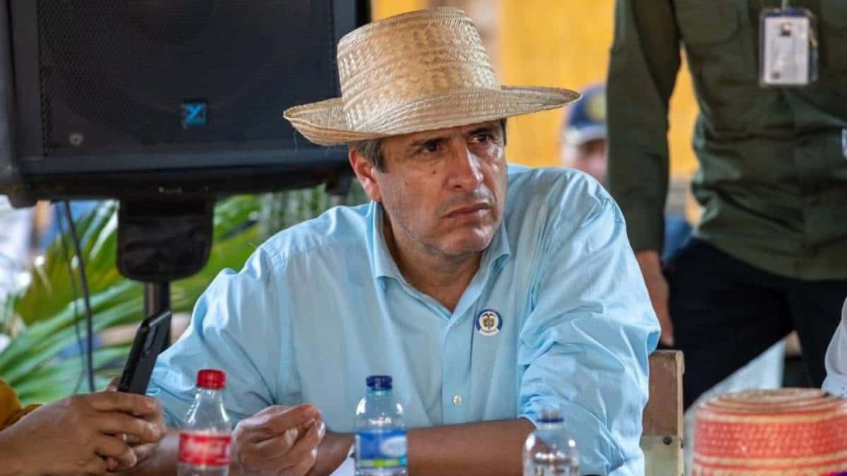 Luis Fernando Velasco explicó diálogo regional