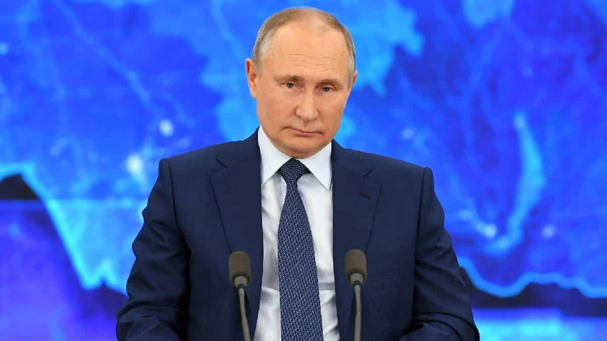 Si Rusia hubiera querido envenenar a Navalni, estaría muerto: Vladimir Putin