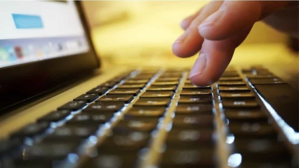 Desmantelan gigantesca red que vendía pornografía infantil por la web