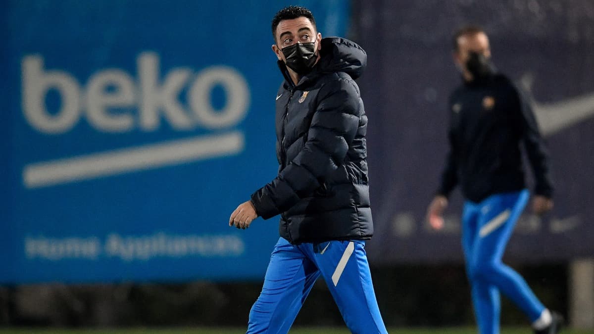 Xavi pide que aplacen los partidos del Barcelona por oleada de covid