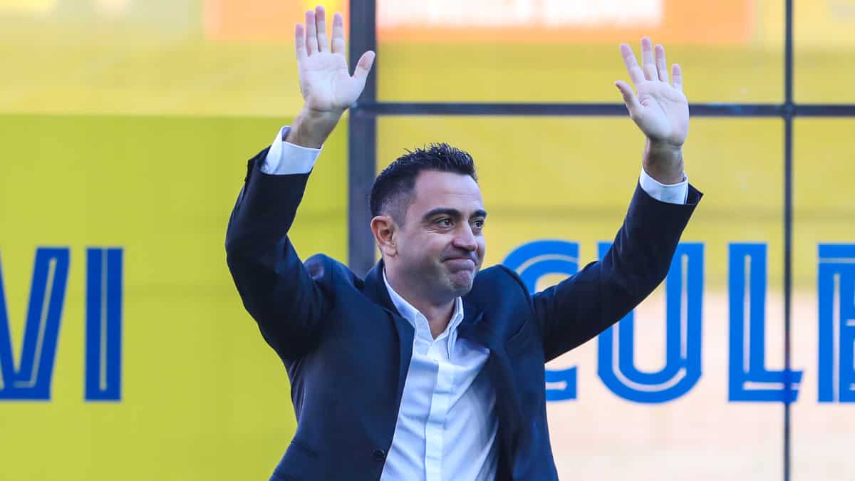 Barcelona presentó a Xavi como su nuevo técnico