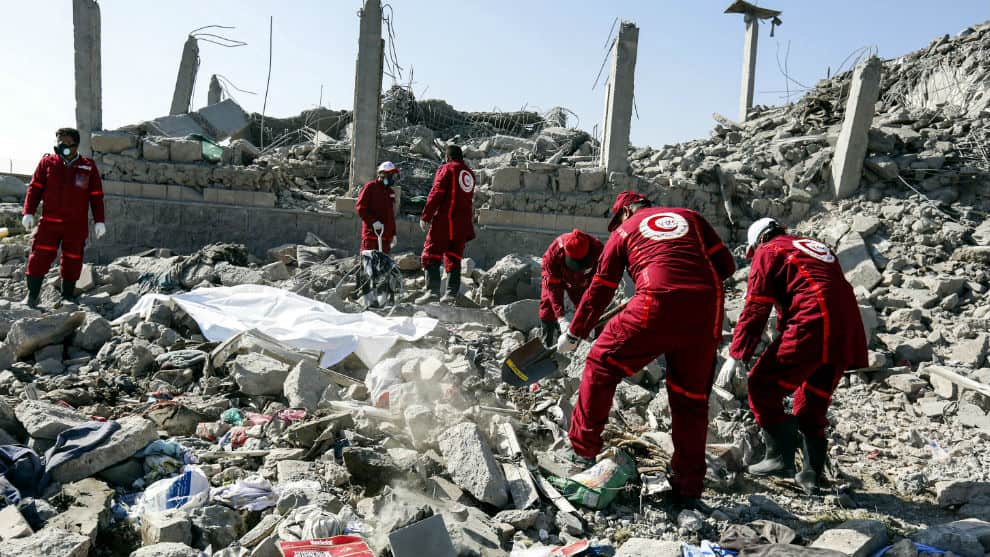 Al menos 40 heridos fueron enviados a varios hospitales de Dhamar, precisó.