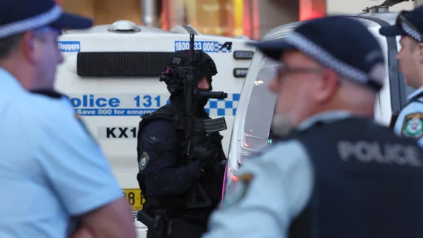 Seis personas muertas en ataque masivo con arma blanca en Sídney