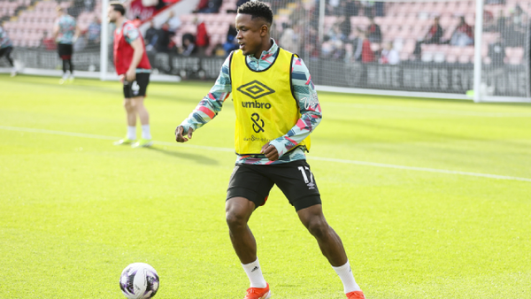 VIDEO | Luis Sinisterra volvió a lesionarse con Bournemouth: atención, Néstor Lorenzo