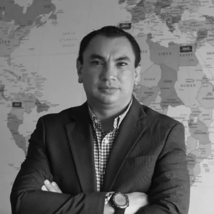 Néstor Rosanía Perfil