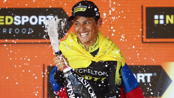 Esteban Chaves brilló en el Tour de los Alpes y volvió a un podio europeo, luego de casi dos años