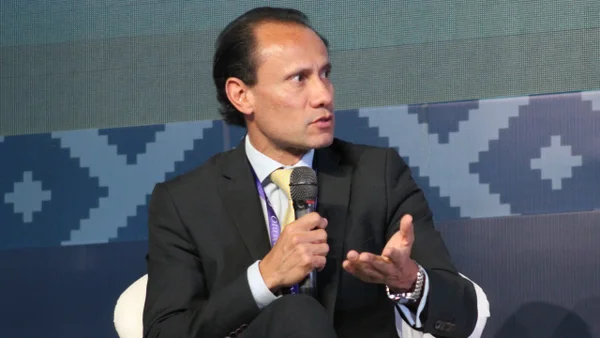 Advierten que podrían comenzar a hacerse cortes programados de energía por situación de embalses