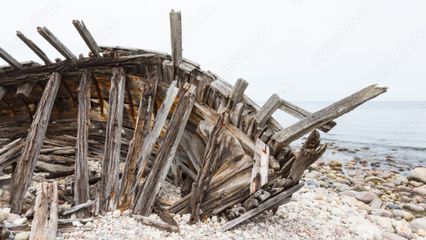 Cinco menores y una mujer muertos deja naufragio en India