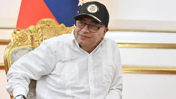 Demandan el día cívico decretado por el presidente Gustavo Petro