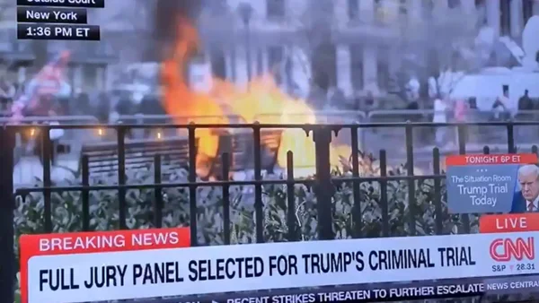 Hombre se prende fuego frente a corte donde se realiza juicio a Donald Trump