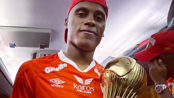 Jhon Arias: “Mi abuela fue la responsable que yo jugara en el América de Cali”