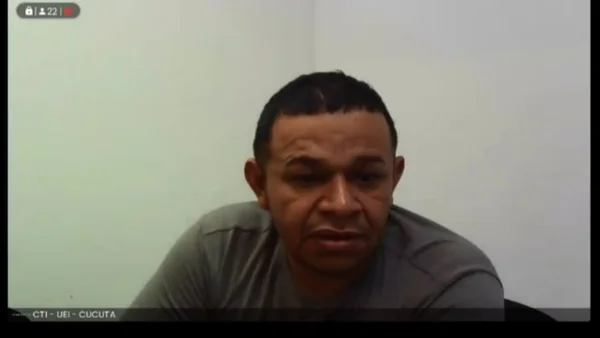 Fuerte regaño de jueza al señalado asesino del veedor en Cúcuta por reírse en la audiencia Fuerte regaño de jueza al señalado asesino del veedor en Cúcuta por reírse en la audiencia