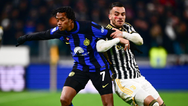 Juan Guillermo Cuadrado, el segundo extranjero con más títulos de Serie A en la historia Juan Guillermo Cuadrado, el segundo extranjero con más títulos de Serie A en la historia