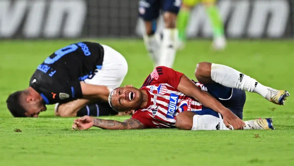 Garrafal error de Jermein Peña para la igualdad de LDU Quito contra Junior: video