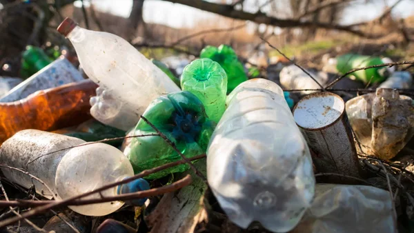 Más de 10 millones de toneladas de plástico están devastando al mundo