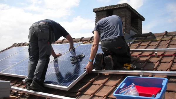 Presidente Petro solicitó al Ministerio de Minas no exigir permisos para instalación de paneles solares