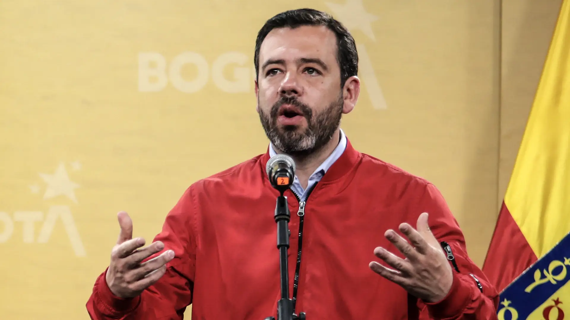 El alcalde de Bogotá, Carlos Fernando Galán alertó por aumento en el consumo de agua