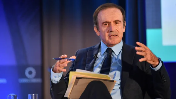 "La felicidad que da el dinero dura como el olor de auto nuevo": Andrés Oppenheimer