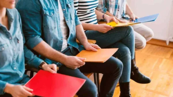 Convocatoria Jóvenes a la E: se acerca el cierre de inscripciones para becas educativas