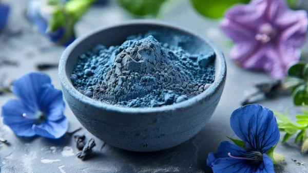 La espirulina azul, el superalimento que ayuda a bajar de peso: estos son sus beneficios La espirulina azul, el superalimento que ayuda a bajar de peso: estos son sus beneficios
