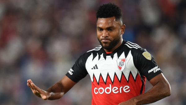 Miguel Borja se llevó terrible silbatina por la hinchada de River Plate: video