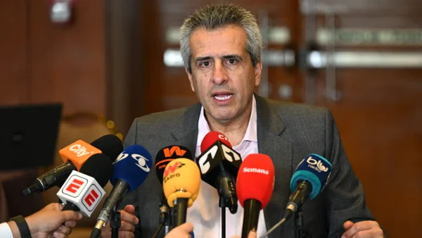 Olmedo López sobre el ministro Luis Fernando Velasco: “Tiene mucho que contarle al país” Olmedo López sobre el ministro Luis Fernando Velasco: “Tiene mucho que contarle al país”