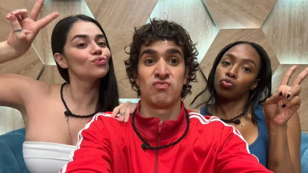 Karen fue protagonista en la “terapia de celos” que realizó Carmelo en Casa de los Famosos