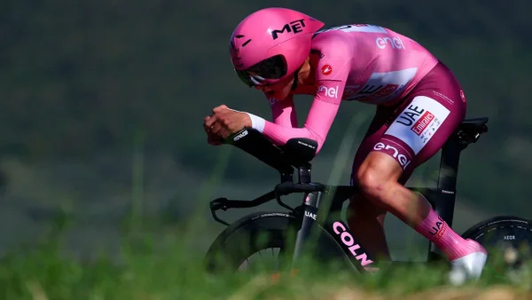 ¡Impresionante! Pogacar ganó la contrarreloj y es líder absoluto del Giro de Italia